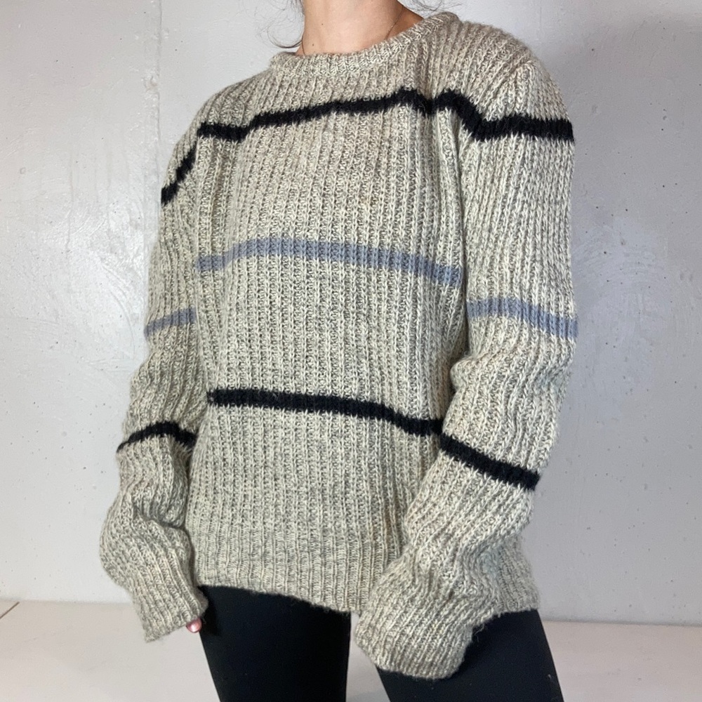Vintage Gray Striped Levi’s Crewneck Chunky Knit Sweater - Picture 5 of 10